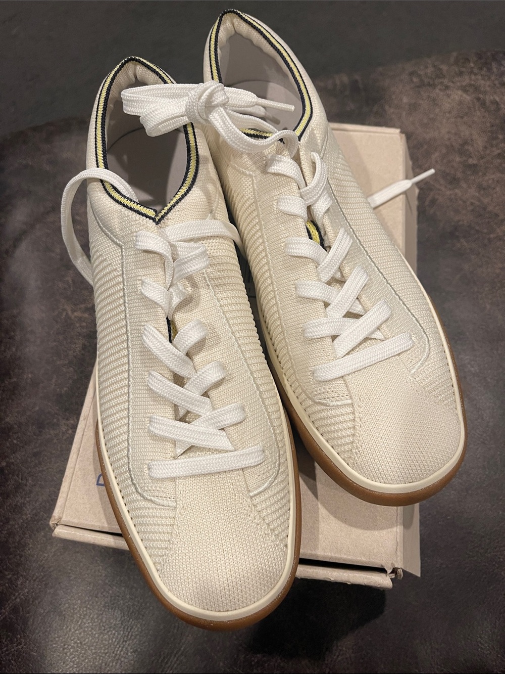 NWT Rothy’s lace up sneaker in VANILLA- no longer available & HTF in size 7 NEW